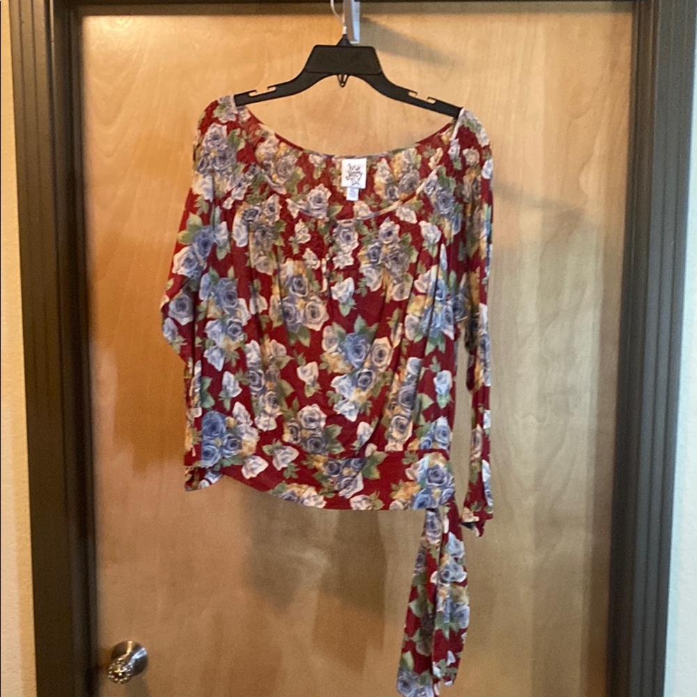 Ivy Jane Floral Blouse with Tie on the Side; Size XL